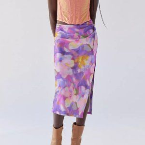 UO Edy Satin Midi Skirt pink & purple